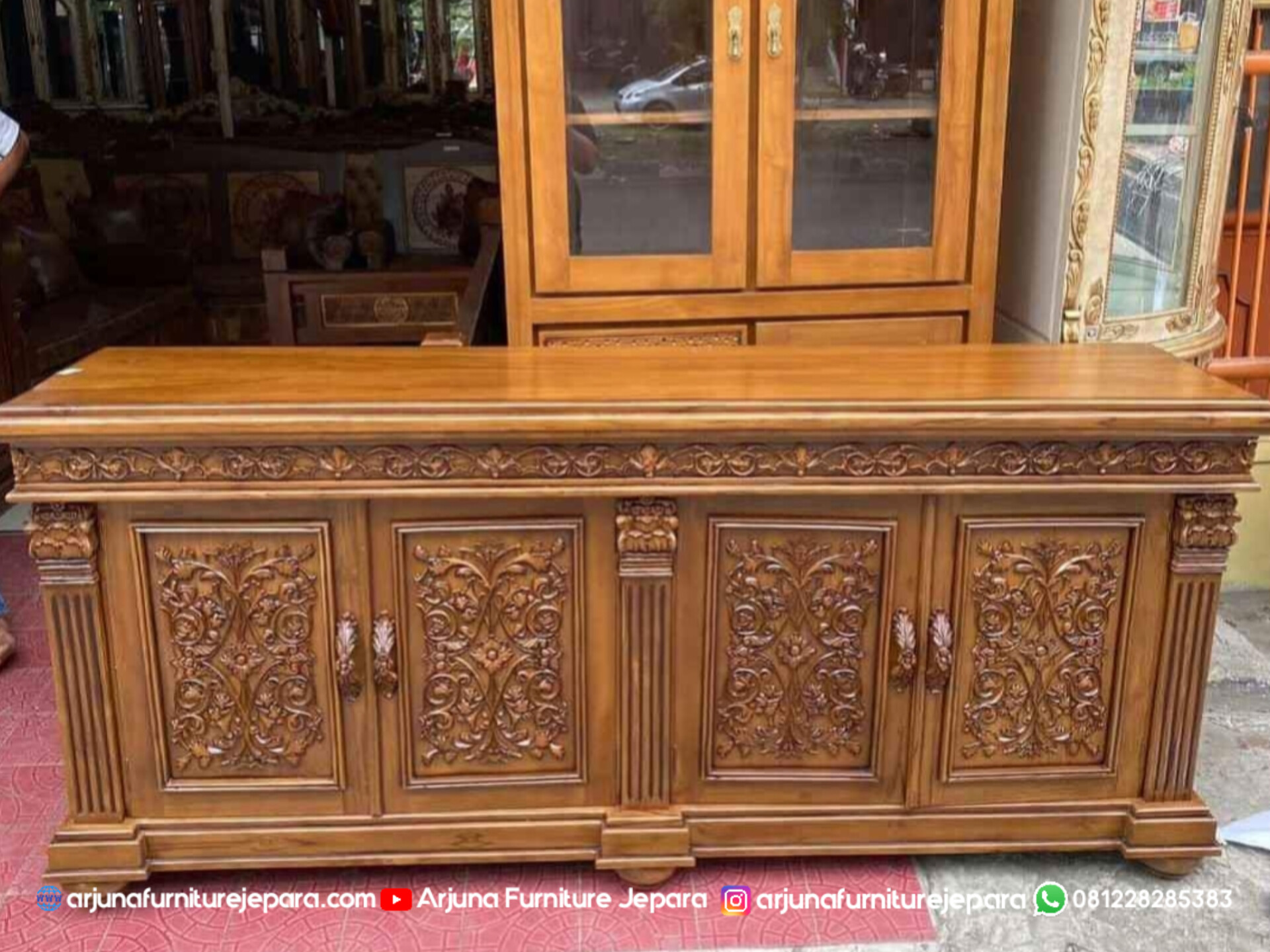 Bufet Tv Jati Kolibri Ukir Mewah