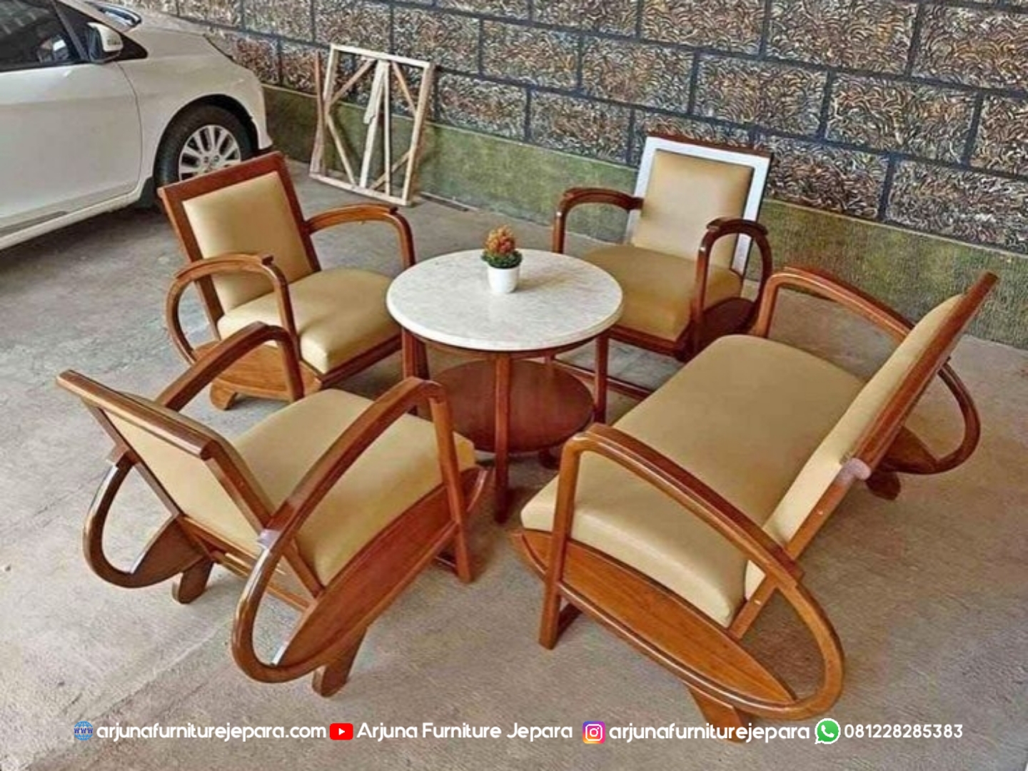 Kursi Tamu Antik Model Baru