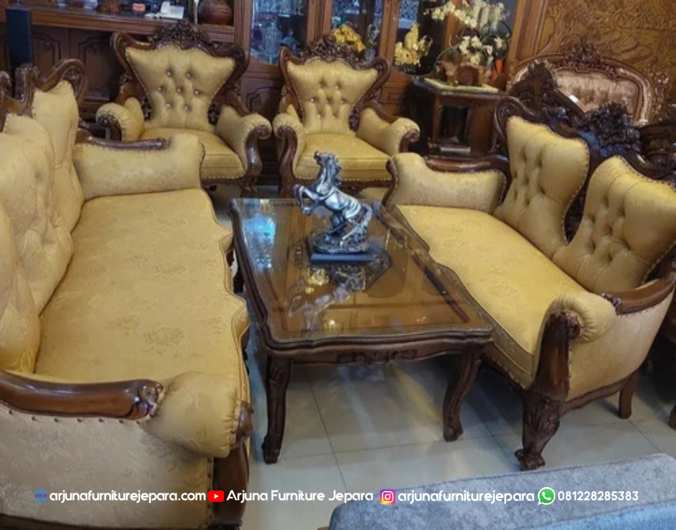 Sofa Ruang Tamu Romawi Klasik Ukir