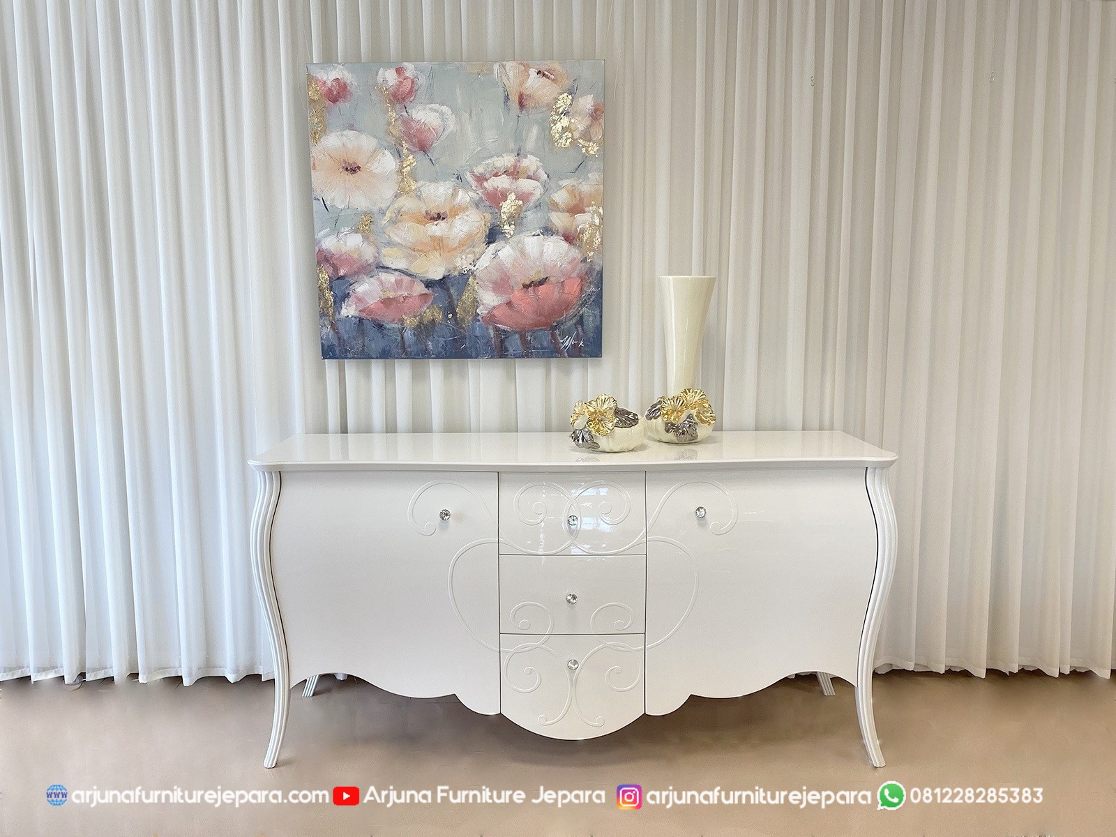 Bufet Hias White Duco Klasik Mewah