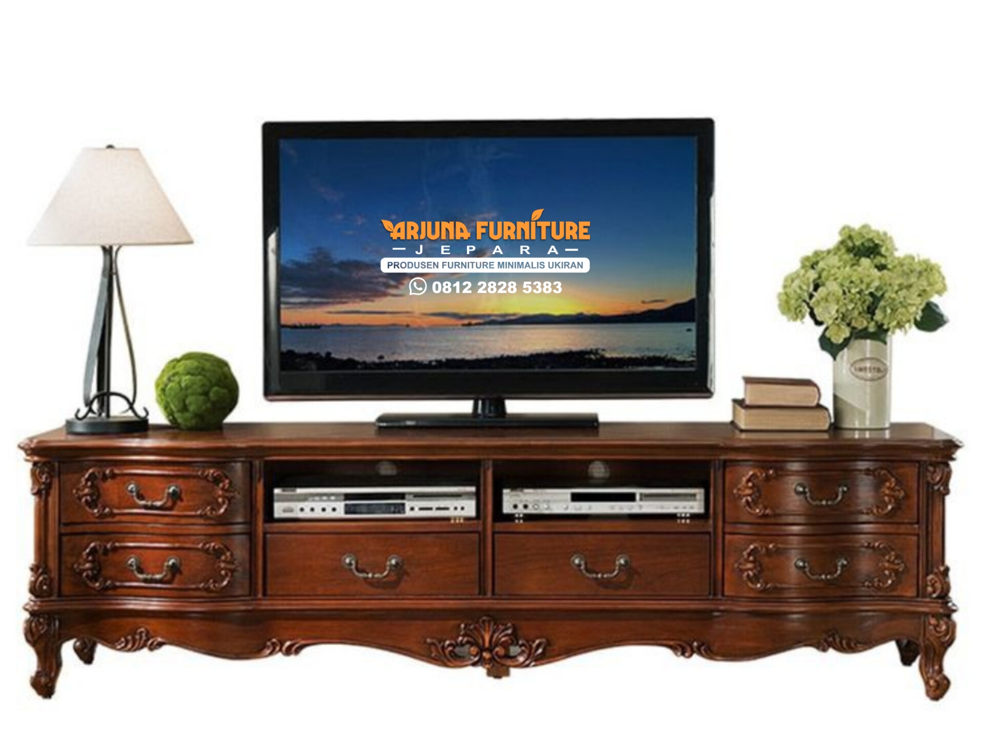 Bufet Tv Klasik Ruang Keluarga Mewah