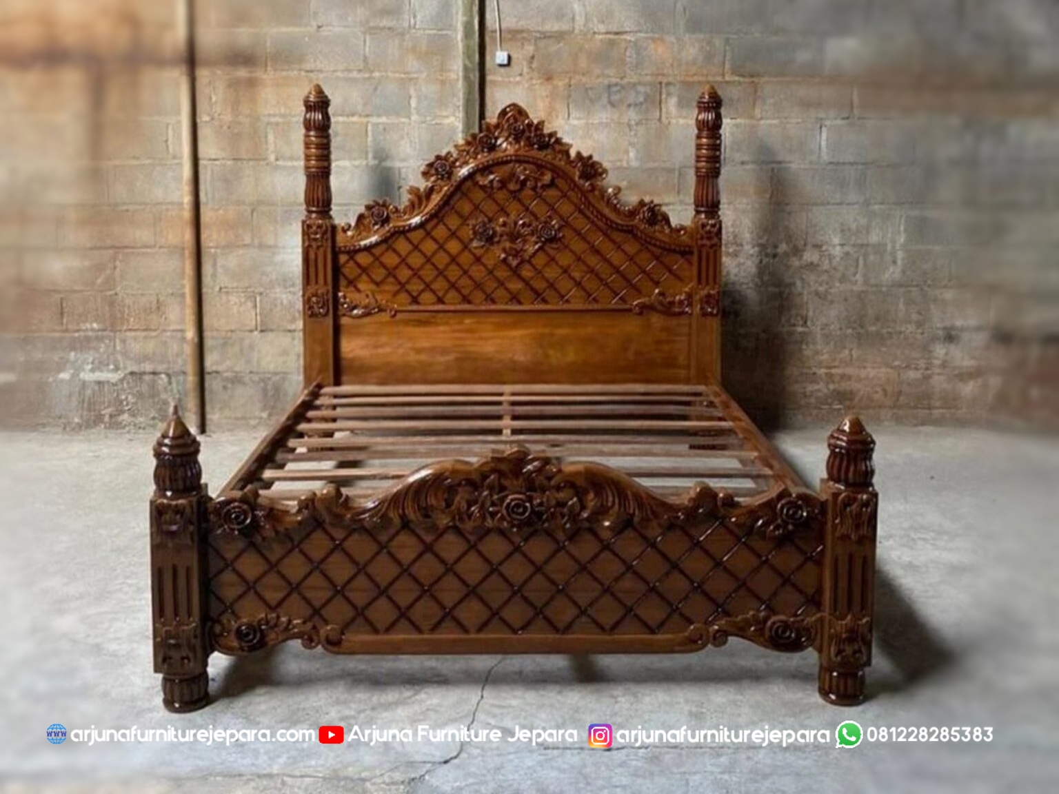 Dipan Tempat Tidur Monalisa Ukir Jepara