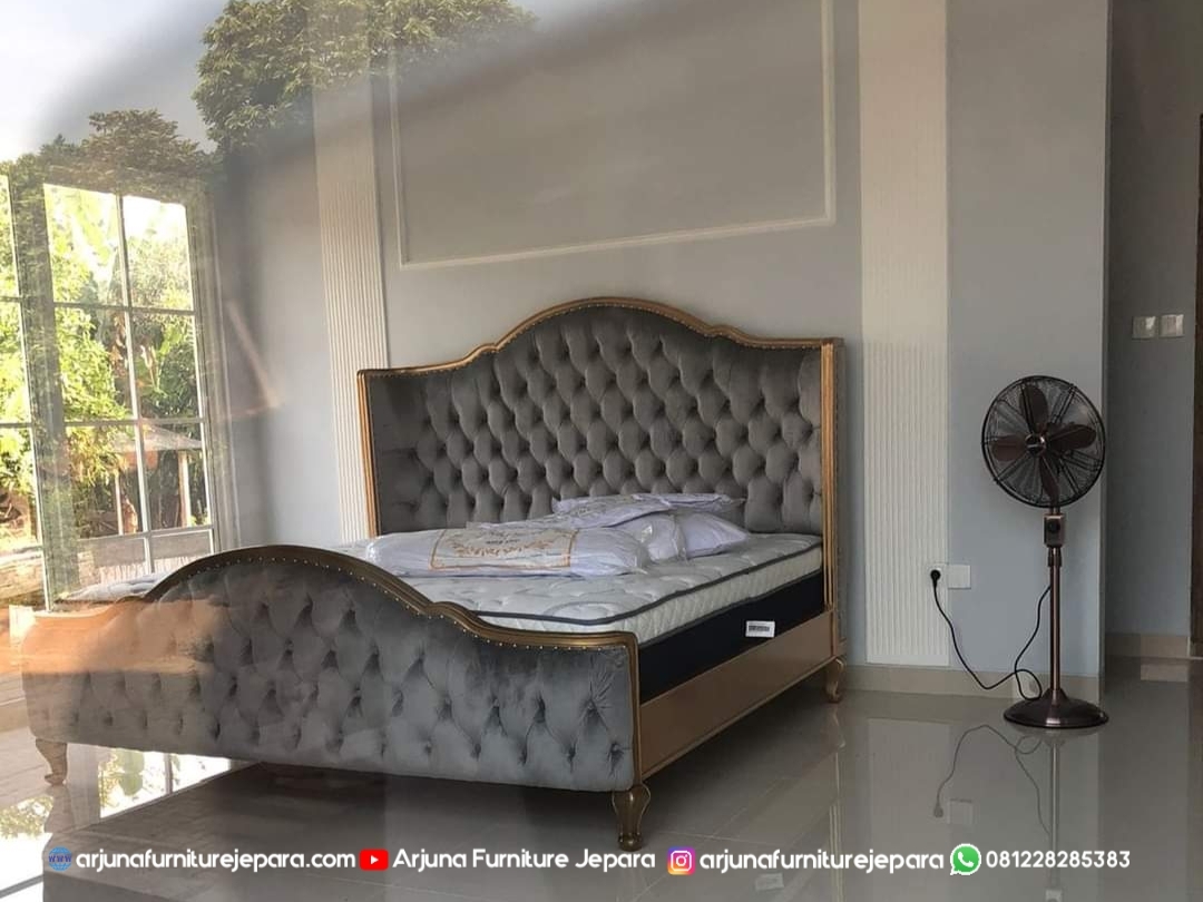 Tempat Tidur Klasik Minimslis Modern