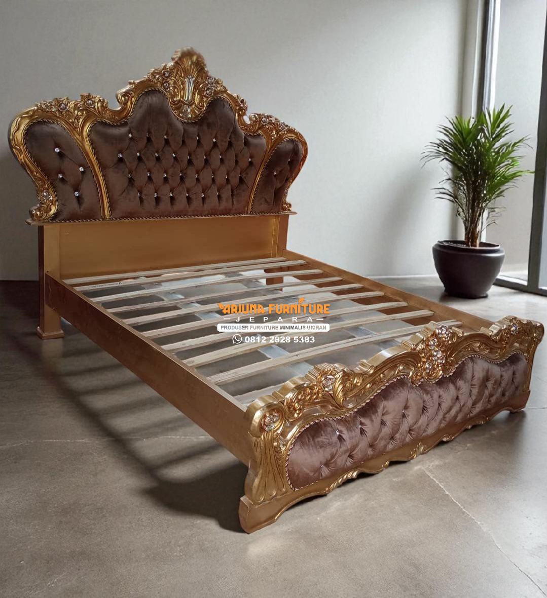 Dipan Tempat Tidur Gold Ukir Mewah