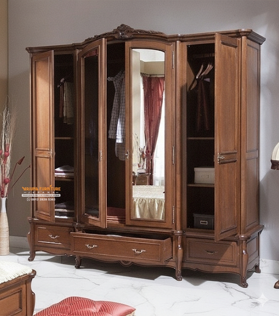 Lemari Pakaian 4 Pintu Jati Klasik Ukir Mewah