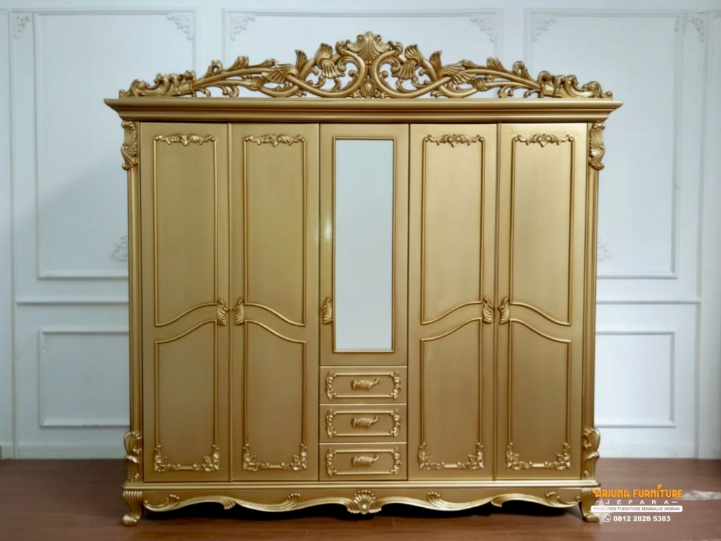 Lemari Pakaian Emas Ukir Jepara