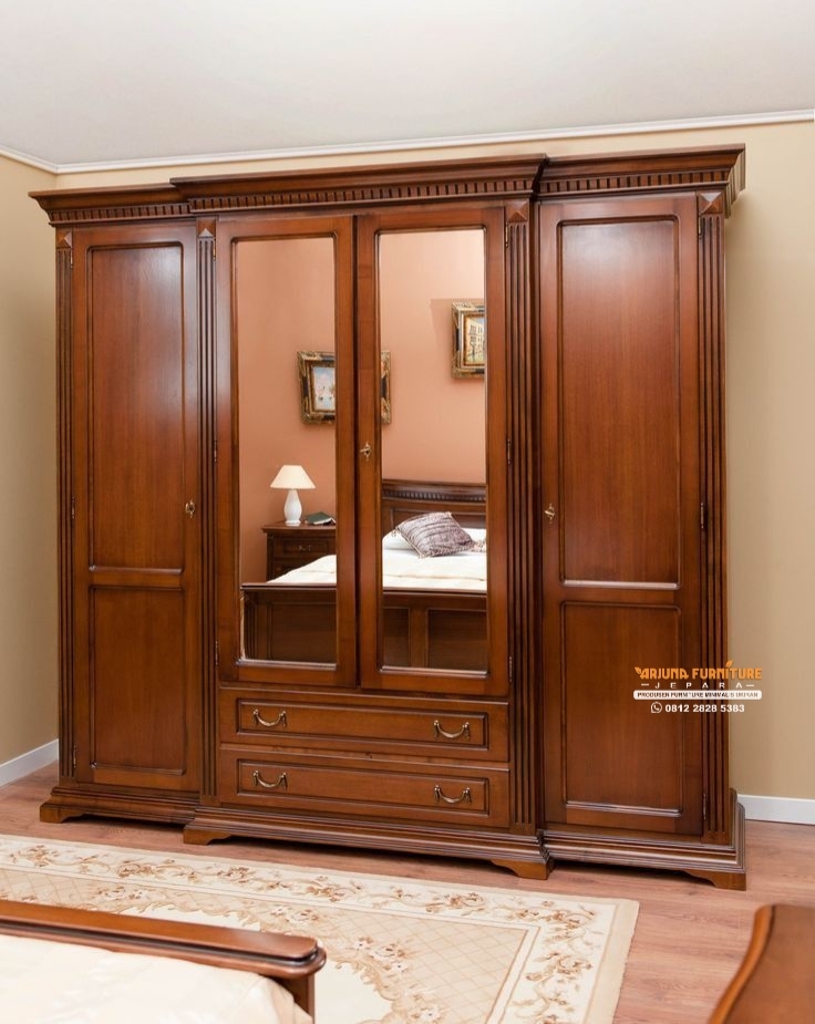 Lemari Pakaian Jati 4 Pintu