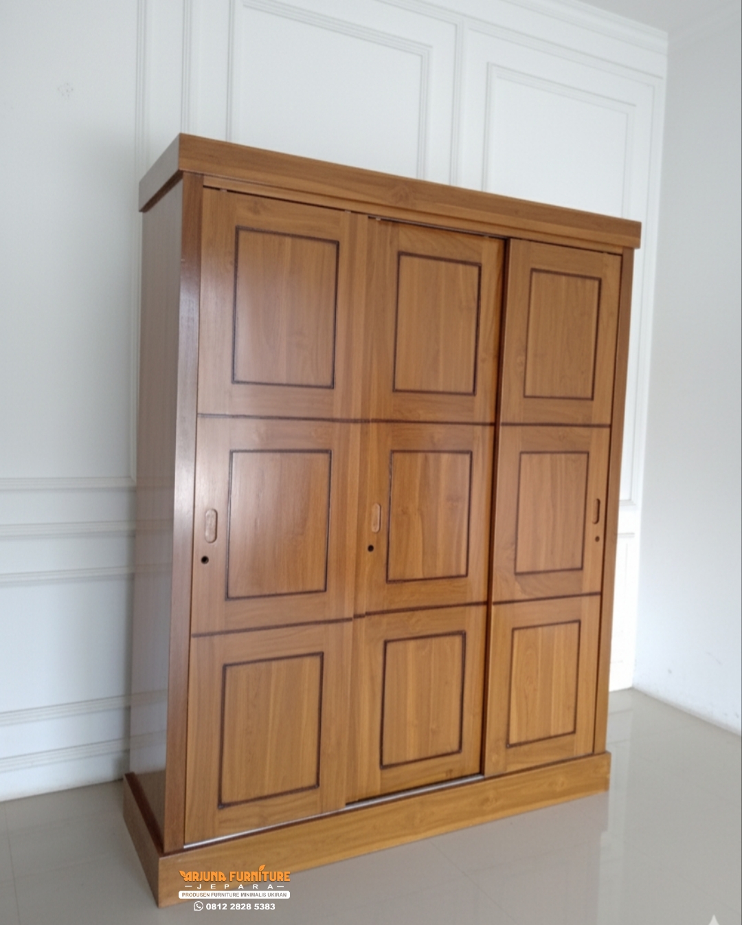 Lemari Pakaian Minimalis 3 Pintu Sliding