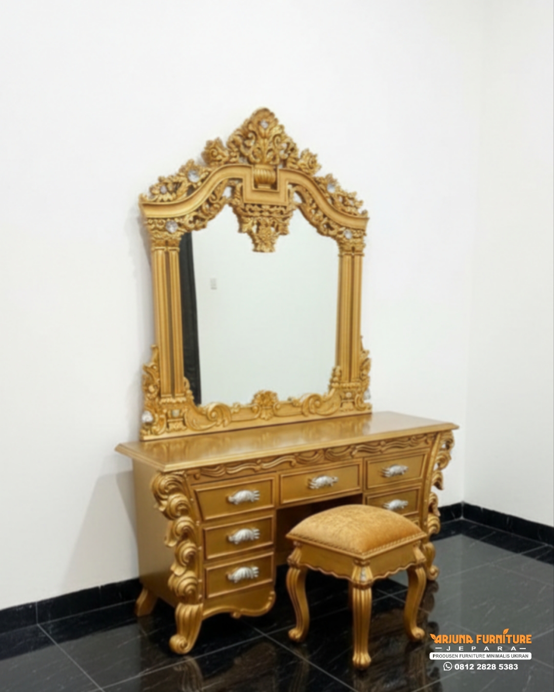 Meja Rias Victoria Gold Ukir Jepara