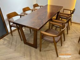 Meja Makan Kayu Solid Terbaru