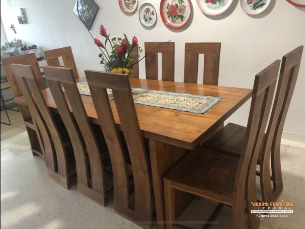 Meja Makan Minimalis Kayu Solid