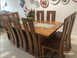 Meja Makan Minimalis Kayu Solid