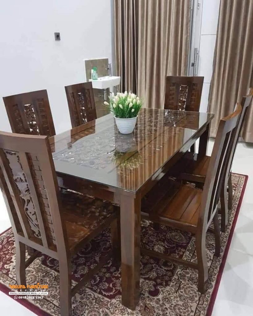 Meja Makan Ukir Kepang Balero